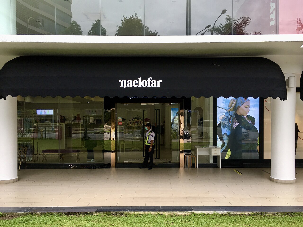 The Naelofar Luxe boutique